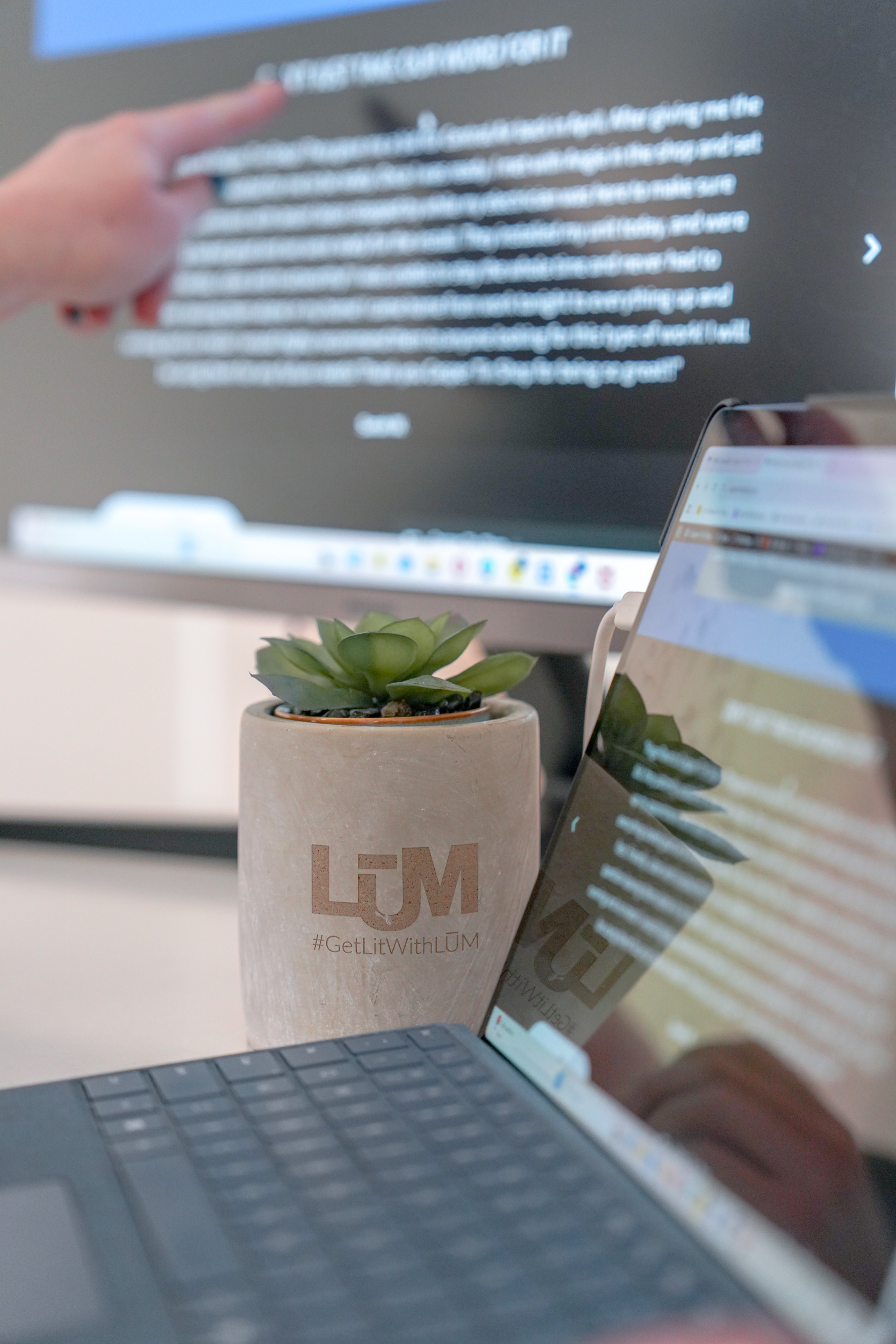 LŪM Studio copywriting work